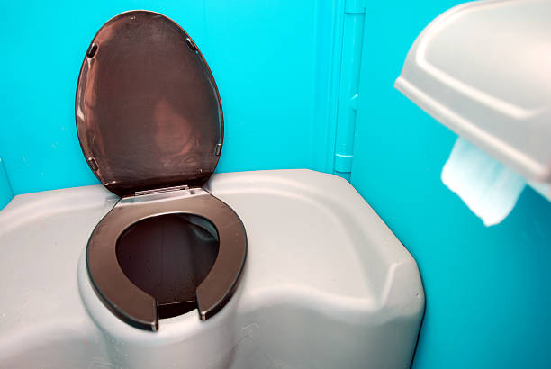 Best High-end porta potty rental  in Louisburg, KS